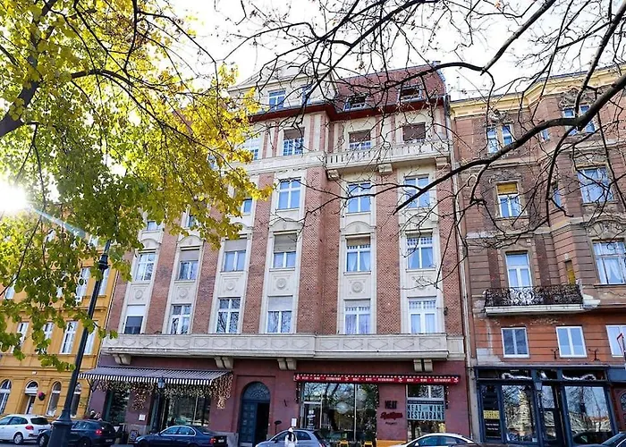 Charming Castle View With Giant Balcony Budapest