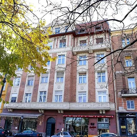 Charming Castle View With Giant Balcony Budapest