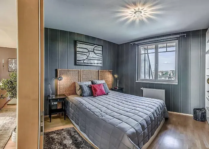 Charming Castle View With Giant Balcony