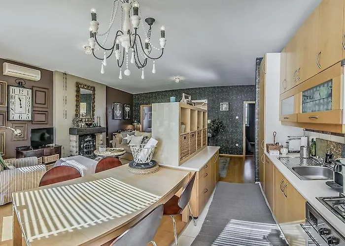 Charming Castle View With Giant Balcony Apartament