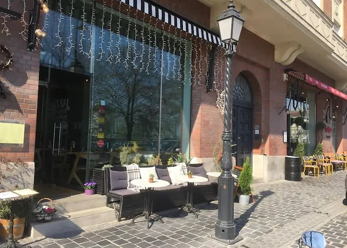 Charming Castle View With Giant Balcony